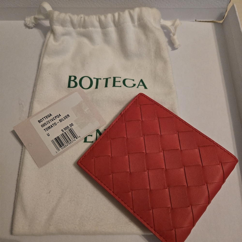 Bottega Red Woven Wallet - Picture 4 of 4